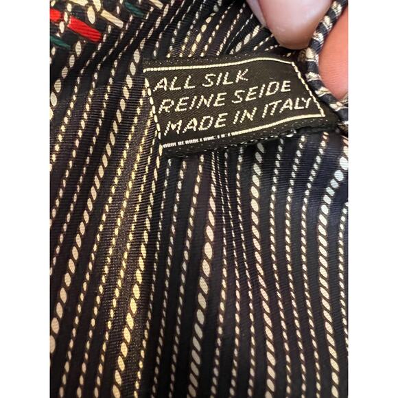 Daniel la Foret square silk scarf - Picture 4 of 4